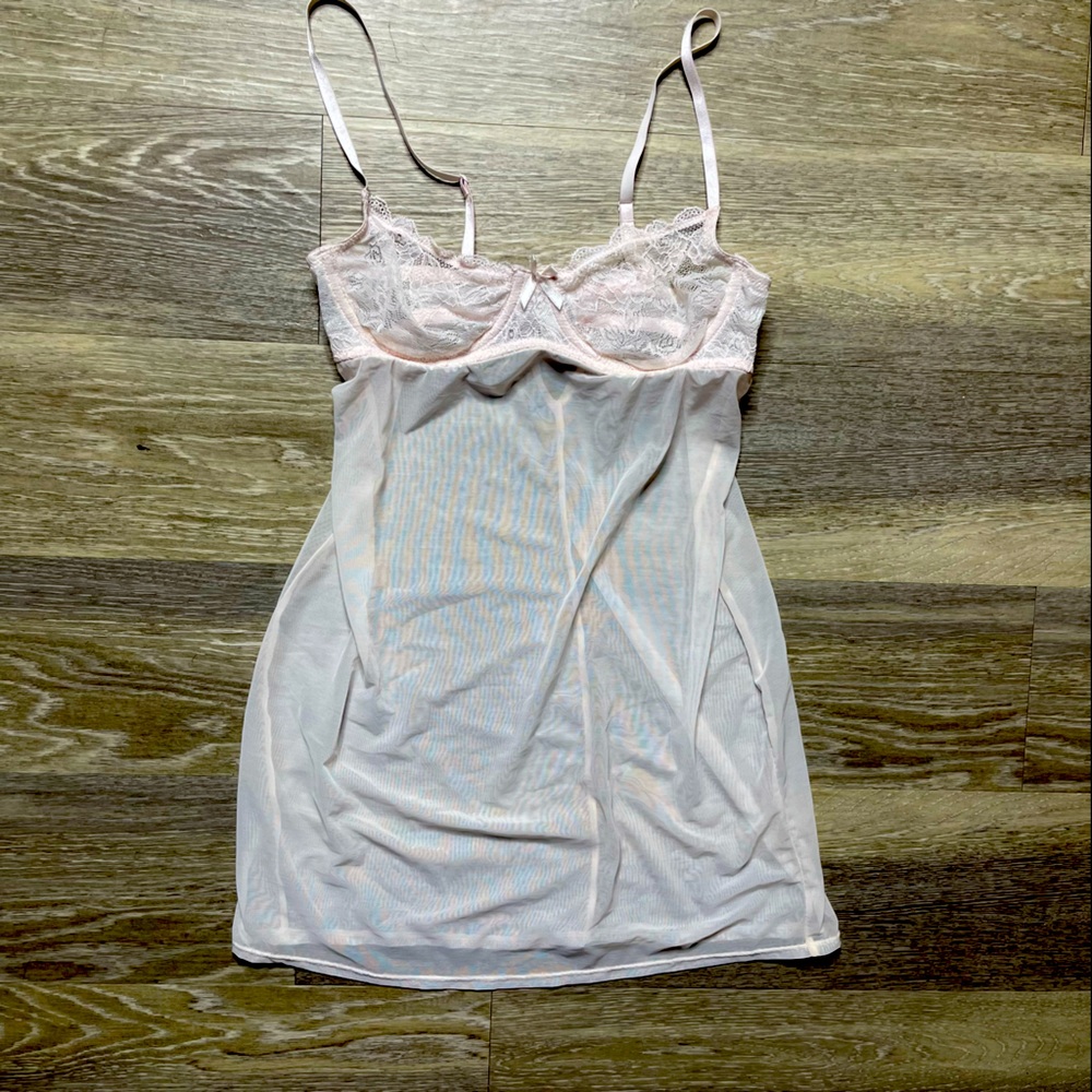 Forever 21 lace see they negligee size medium